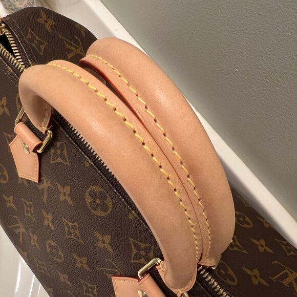 LOUIS VUITTON Speedy 30 Size - Excellent Used Condition - Picture 4 of 16